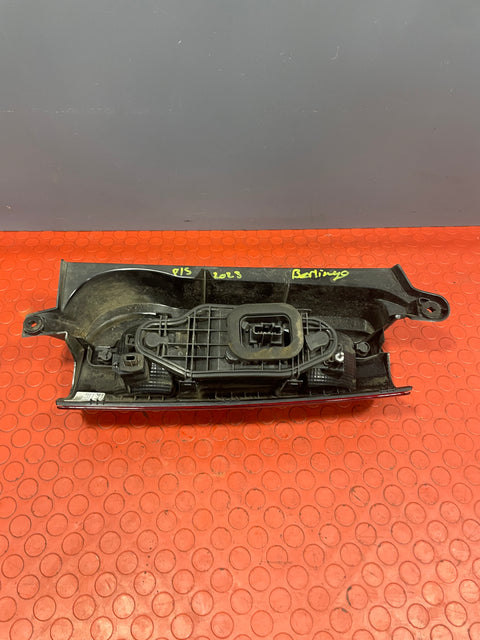 Citroen Berlingo/Peugeot Partner/Vauxhall Combo/Toyota Proace City PASSENGER'S SIDE TAILLIGHT 2019-2024  P/N 9819235880-1