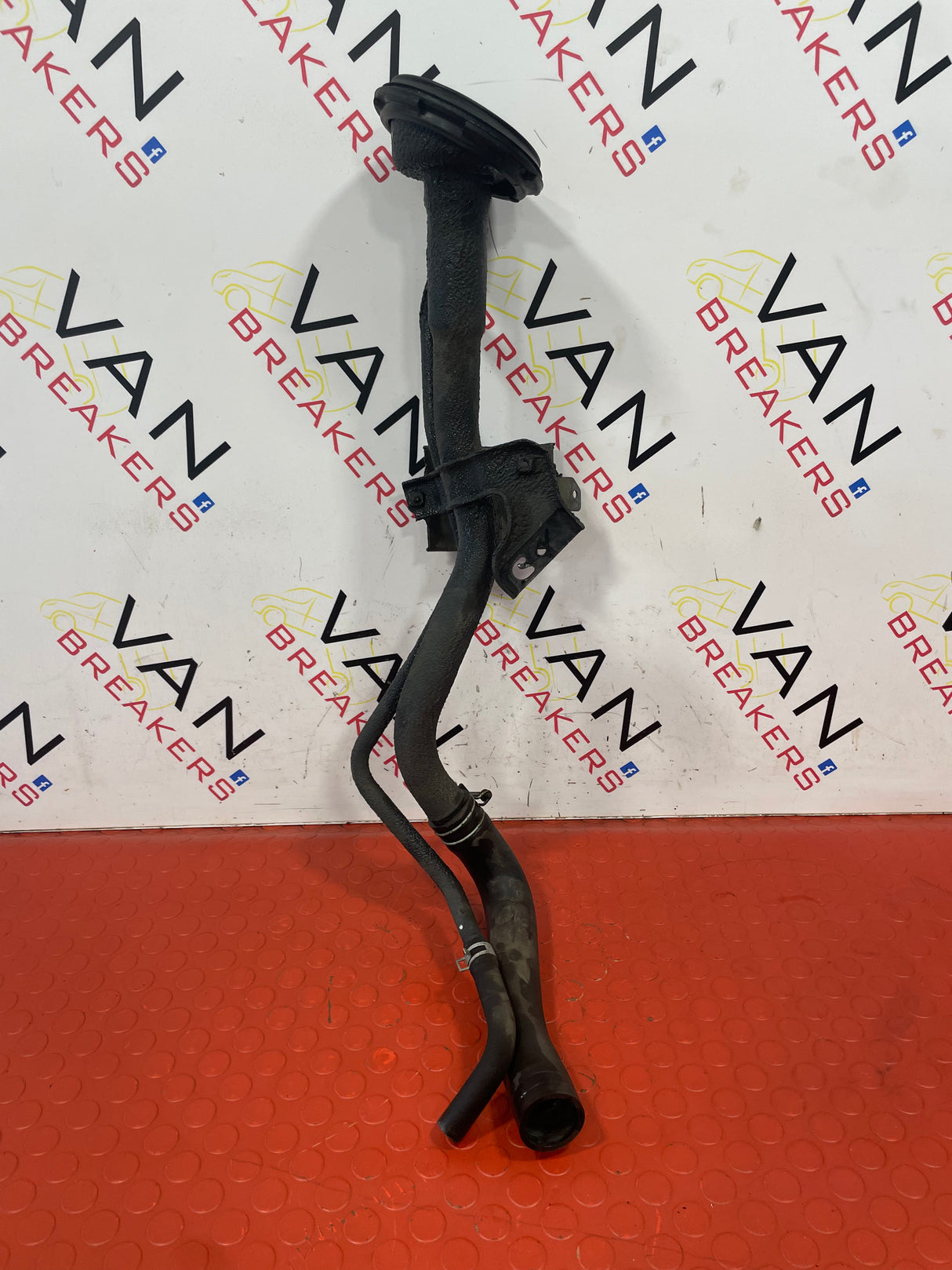 Nissan Navara FUEL TANK FILLER PIPE 2.3L 2016-2020 P/N 172214KJ1A