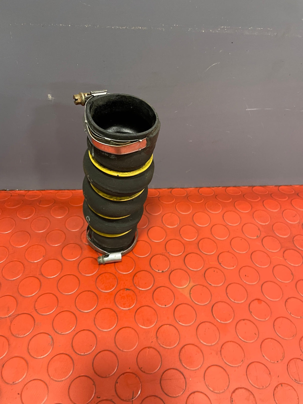 Citroen Dispatch/Peugeot Expert INTERCOOLER HOSE / TURBO HOSE 1.6 2015 P/N 98733T01 / 9686000180