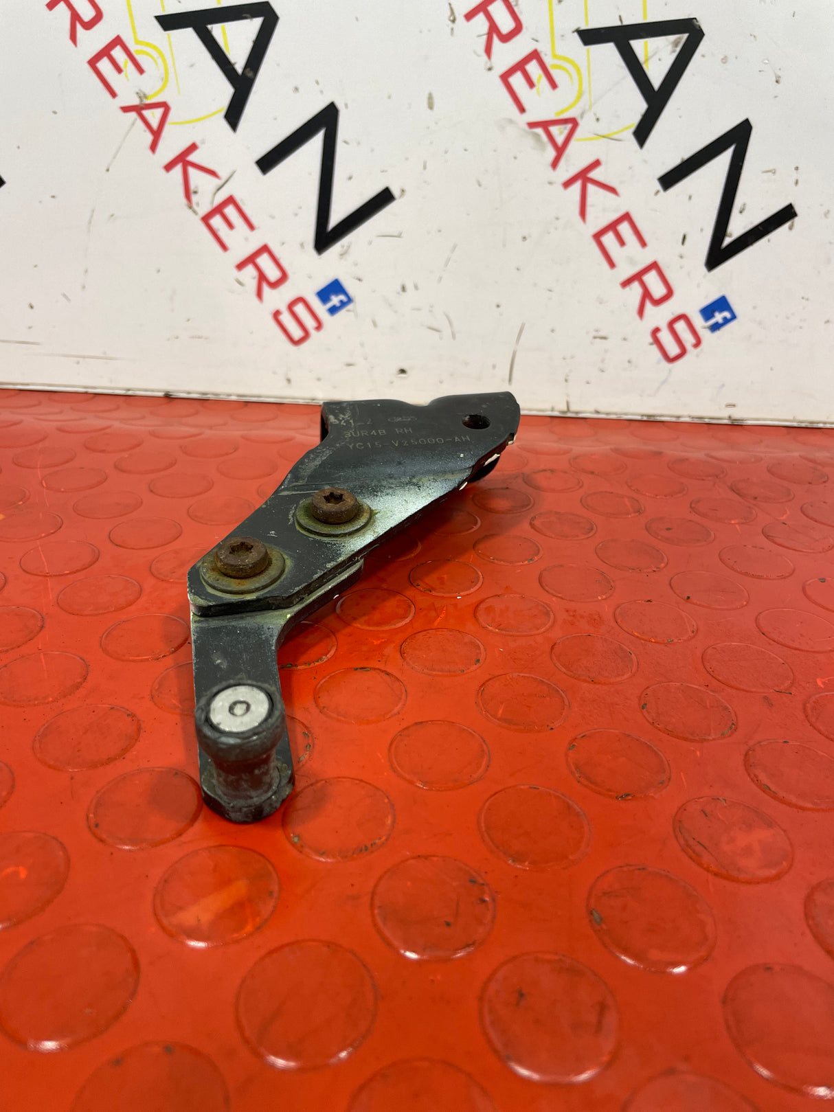 Ford Transit SIDE DOOR SLIDING ROLLER BOTTOM MK7 P/N YC15V25000AH