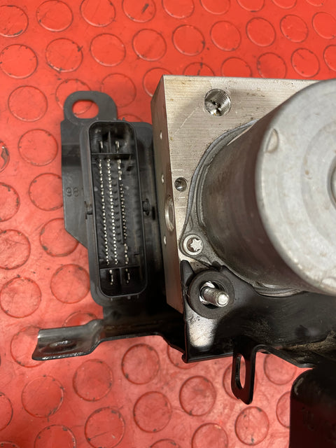 Citroen Berlingo/Peugeot Partner/Vauxhall Combo/Toyota Proace City ABS PUMP / BRAKE CONTROL MODULE w/ Bracket 2019-2024 P/N 9827551180 /  3330A20009 / 0265956944 / 9845052680