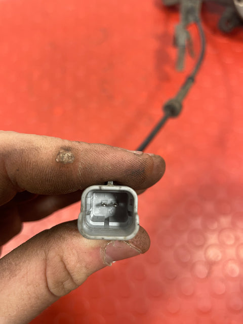 Citroen Berlingo/ Peugeot Partner P/S FRONT WHEEL HUB 2008-2018 P/N 364796