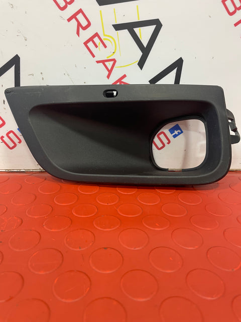 Citroen Berlingo/ Peugeot Partner/ Vauxhall Combo/ Toyota Proace City FRONT BUMPER SPOT LIGHT COVER DRIVERS SIDE O/S 2019-2024   P/N BR-18152