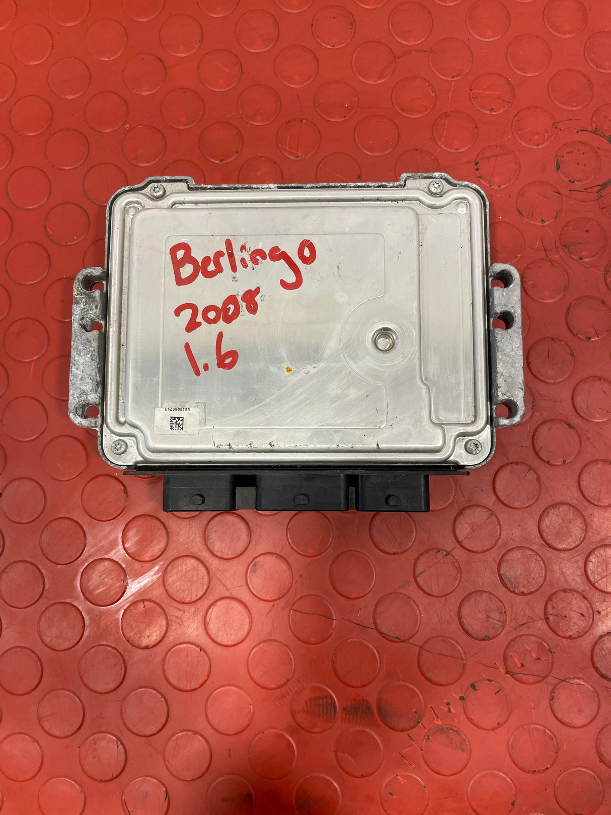 Citroen Peugeot ECU ENGINE CONTROLLER BOSCH 1.6L 2008 P/N 9653958980