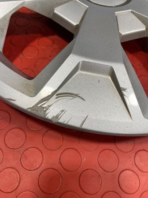Renault Trafic HUB CAP 16''inch (with Scratches) 2019-2024 P/N 403155057R