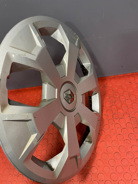 Renault Trafic HUB CAP 16''inch (with Scratches) 2019-2024 P/N 403155057R