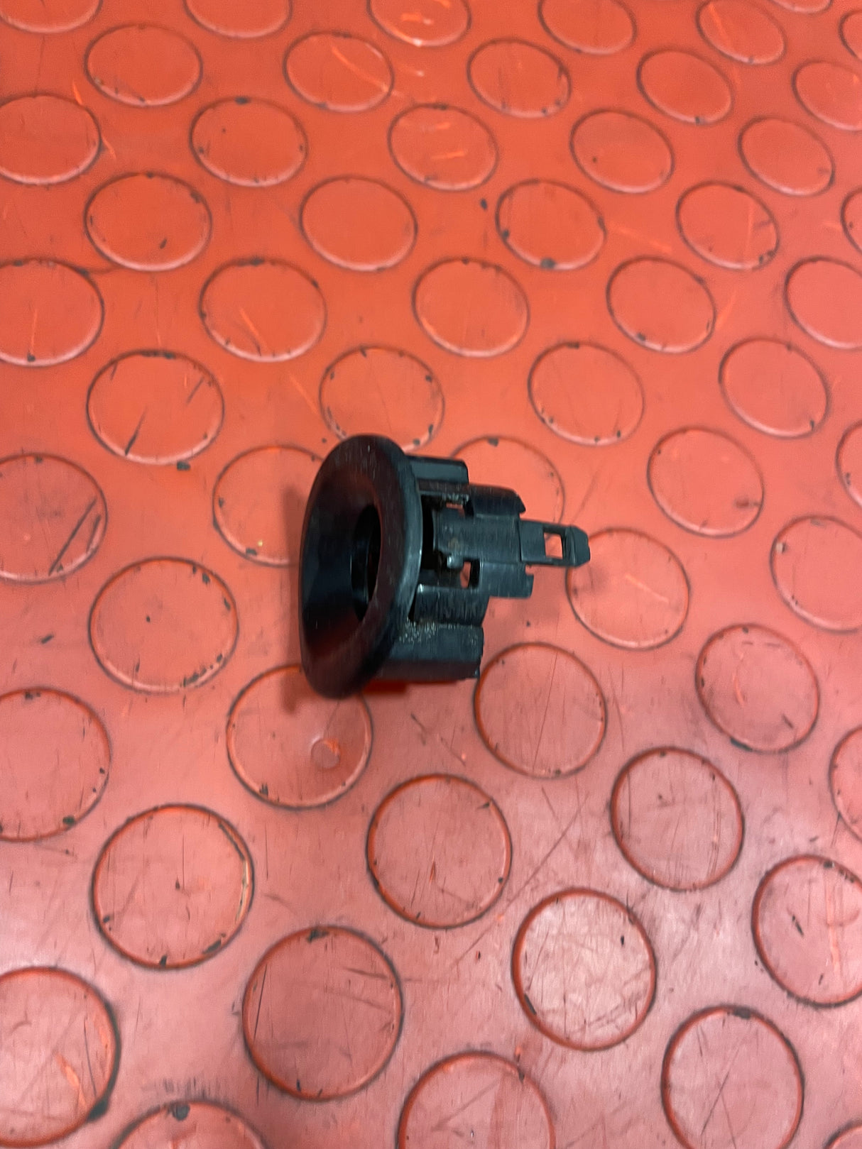 Citroen Berlingo/Peugeot Partner REAR PARKING SENSOR MOUNT P/N 9682341877