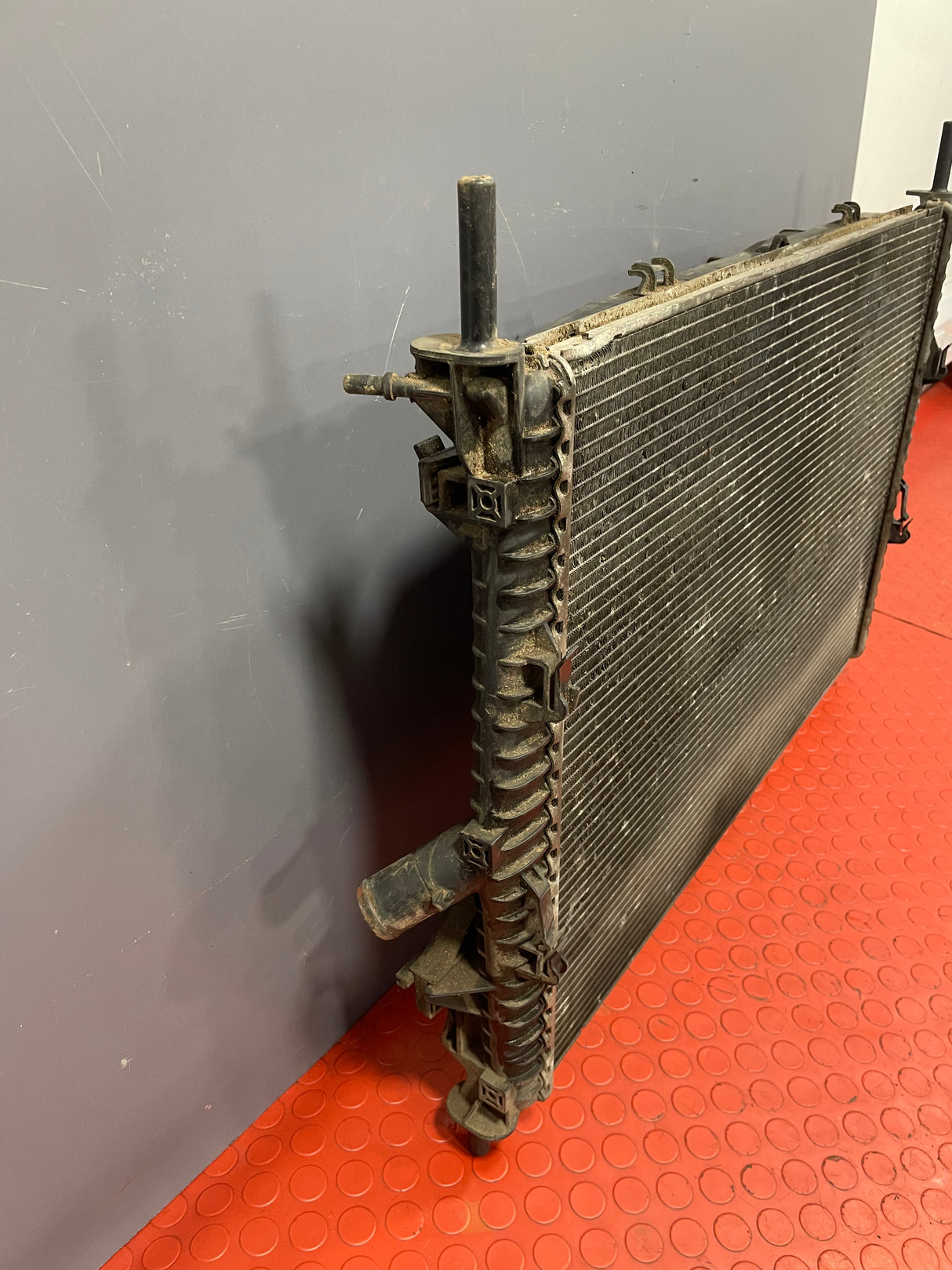 Ford Transit COOLING KIT RADIATOR & FAN Mk7 FWDV2.2 2007-2018 P/N 7C118005AB - 1