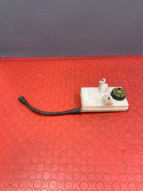 Citroen Berlingo/Peugeot Partner BRAKE FLUID RESERVOIR 1.6 2008-2018 P/N 9680907780 - 1