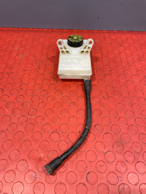 Citroen Berlingo/Peugeot Partner BRAKE FLUID RESERVOIR 1.6 2008-2018 P/N 9680907780 - 1