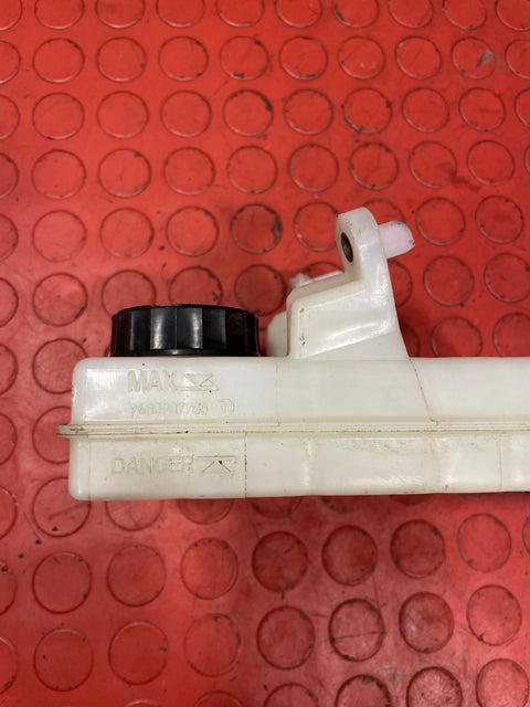 Citroen Berlingo/Peugeot Partner BRAKE FLUID RESERVOIR 1.6 2008-2018 P/N 9680907780 - 1