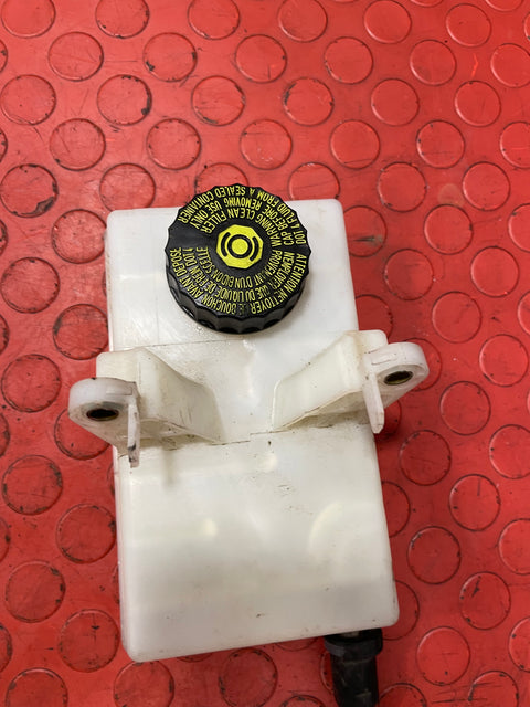 Citroen Berlingo/Peugeot Partner BRAKE FLUID RESERVOIR 1.6 2008-2018 P/N 9680907780 - 1
