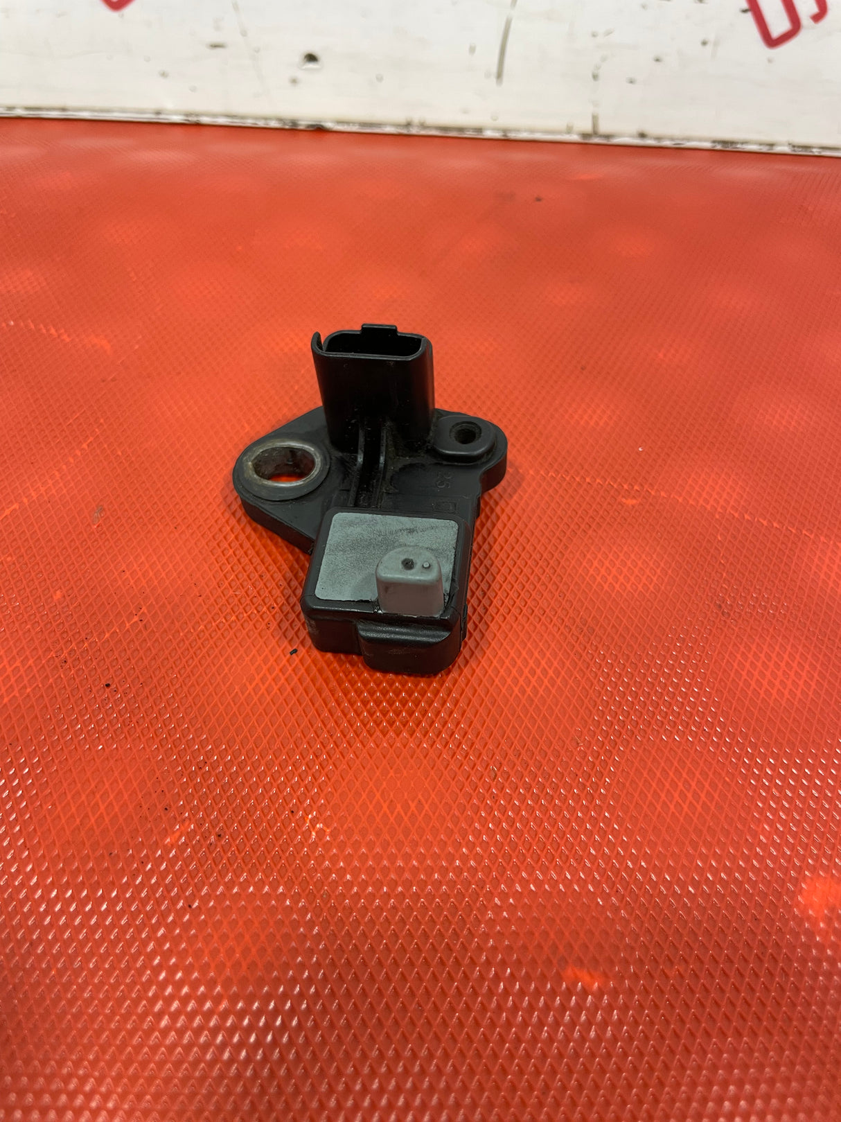 Citroen Berlingo/Peugeot Partner CRANKSHAFT POSITION SENSOR 1.6HDI P/N 9664387380