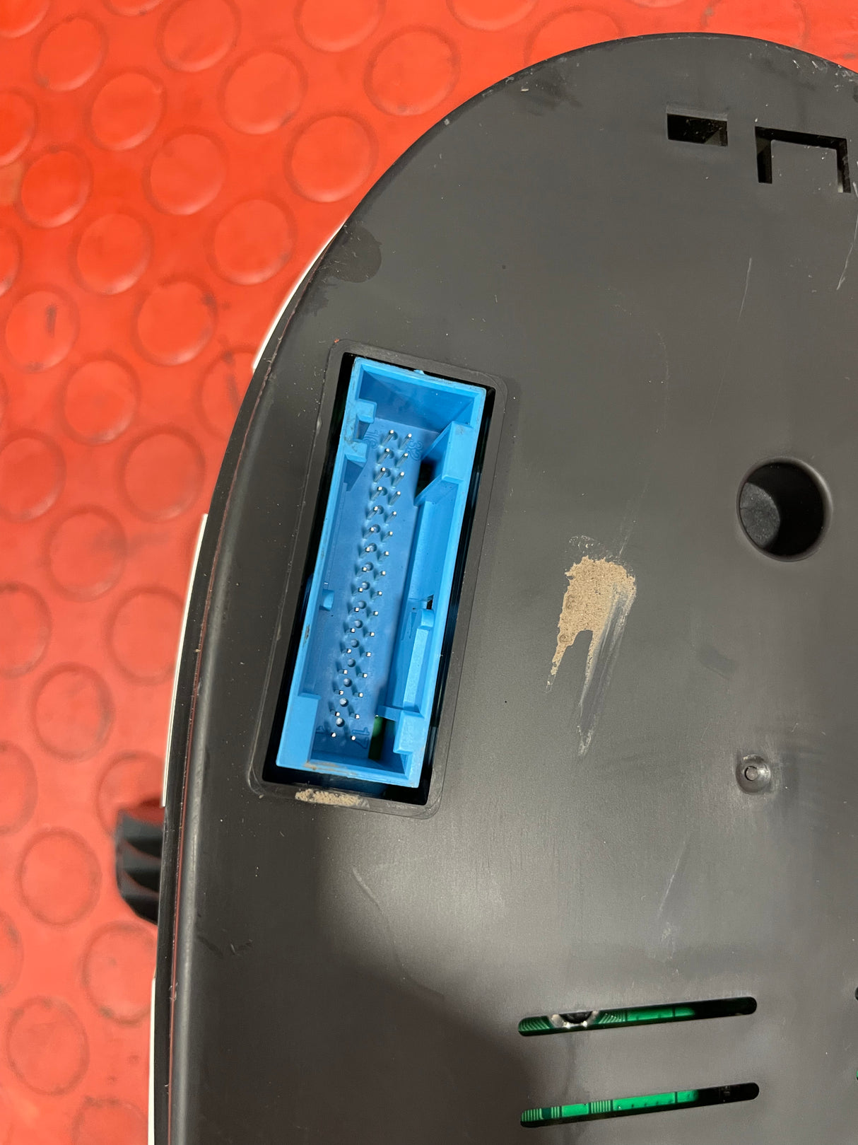 Saic Maxus Deliver 9 SPEEDOMETER / INSTRUMENT CLUSTER PANEL 2.0 2021-2024 P/N C00099528