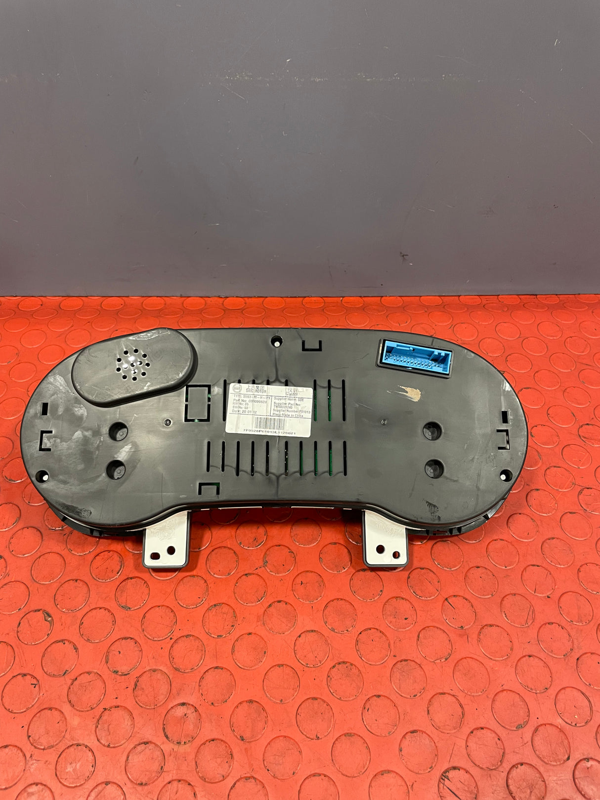 Saic Maxus Deliver 9 SPEEDOMETER / INSTRUMENT CLUSTER PANEL 2.0 2021-2024 P/N C00099528