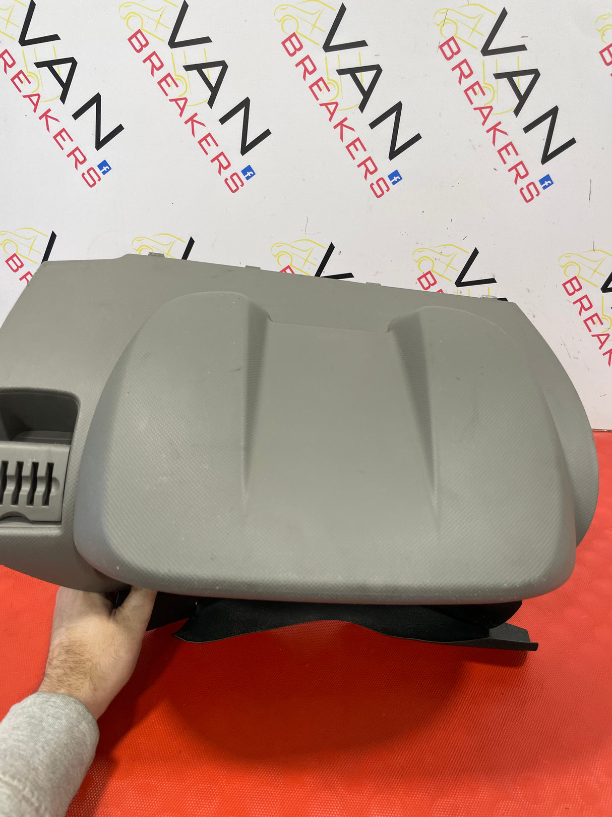 Renault SPEEDOMETER SURROUND TRIM P/N 682400018R