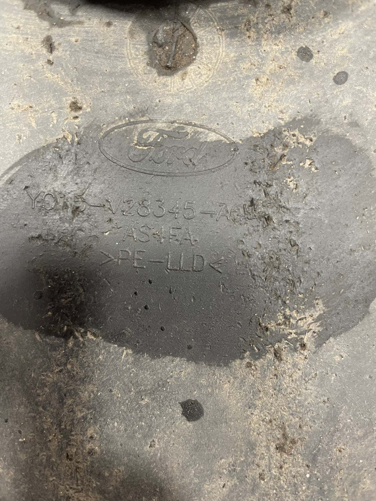 Ford Transit REAR LEFT MUDFLAP/MUDGARD P/N YC15V28345AGW