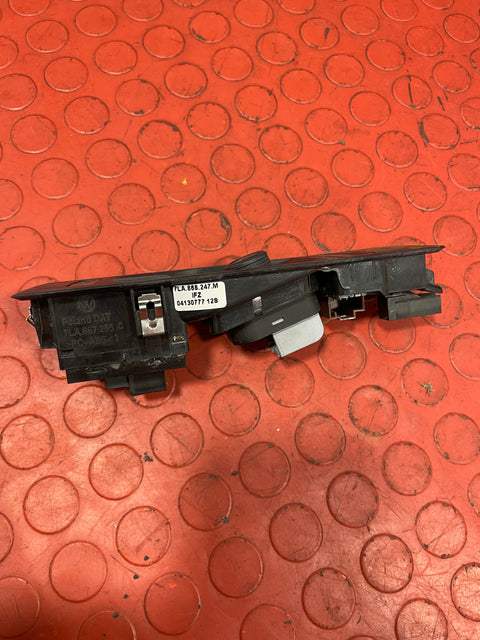 Volkswagen Transporter WINDOW CONTROL SWITCH Front Driver's Side 2023 P/N 7LA867255C