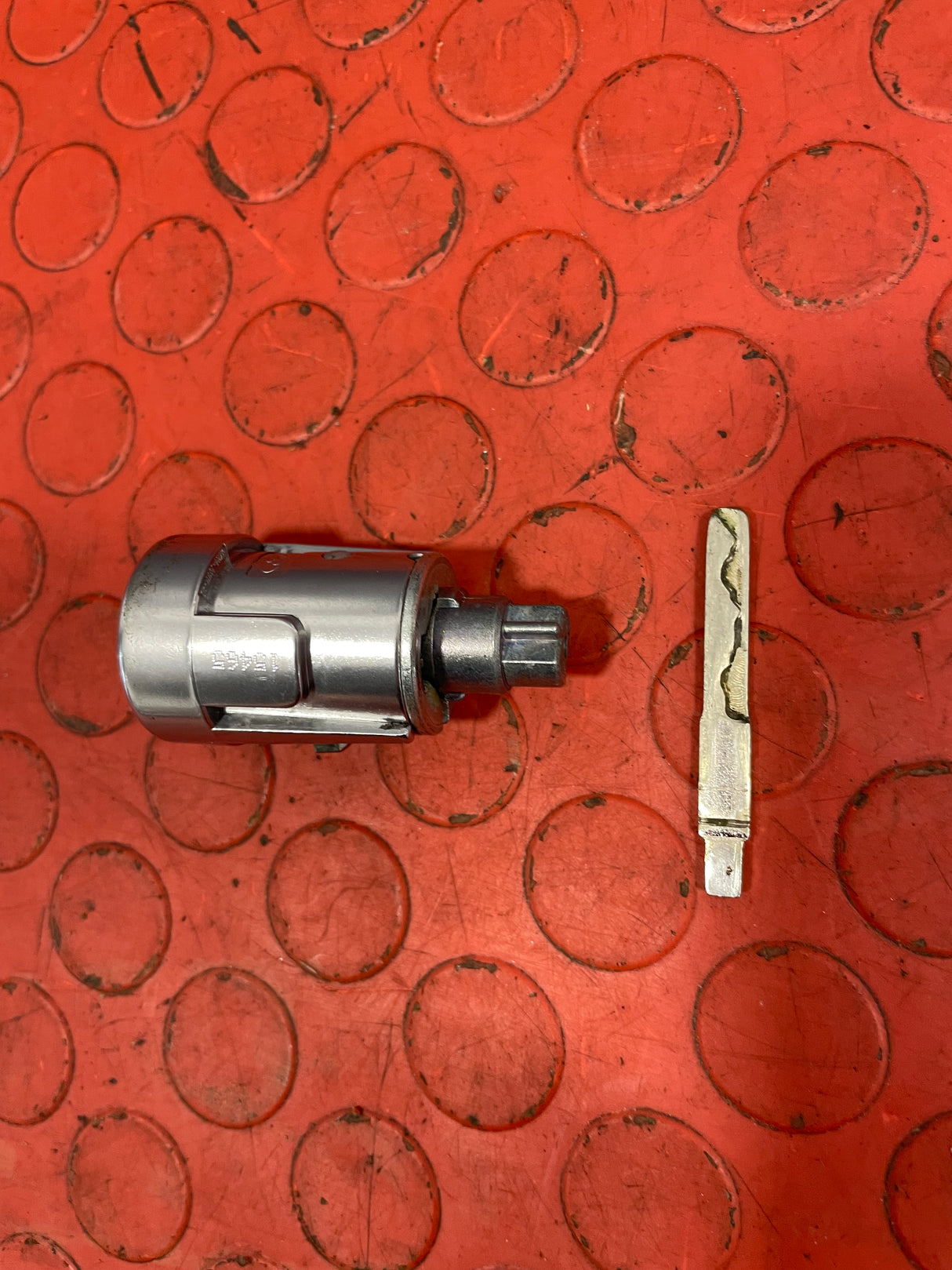 Ford Transit MK8/Custom IGNITION BARREL & 1 KEY 2013-2016 P/N BK2T15K601AB - 1