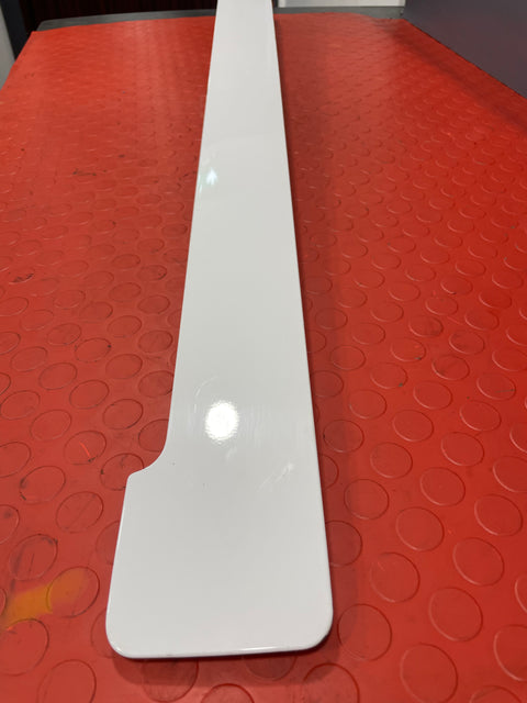 Vauxhall Vivaro/Citroen Dispatch/Peugeot Expert DOOR RUNNER MOULDING (white) N/S/R 2022 P/N 9808384380