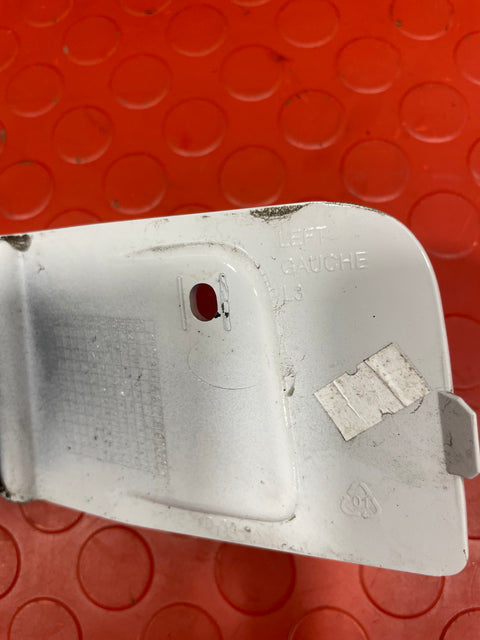 Vauxhall Vivaro/Citroen Dispatch/Peugeot Expert DOOR RUNNER MOULDING (white) N/S/R 2022 P/N 9808384380