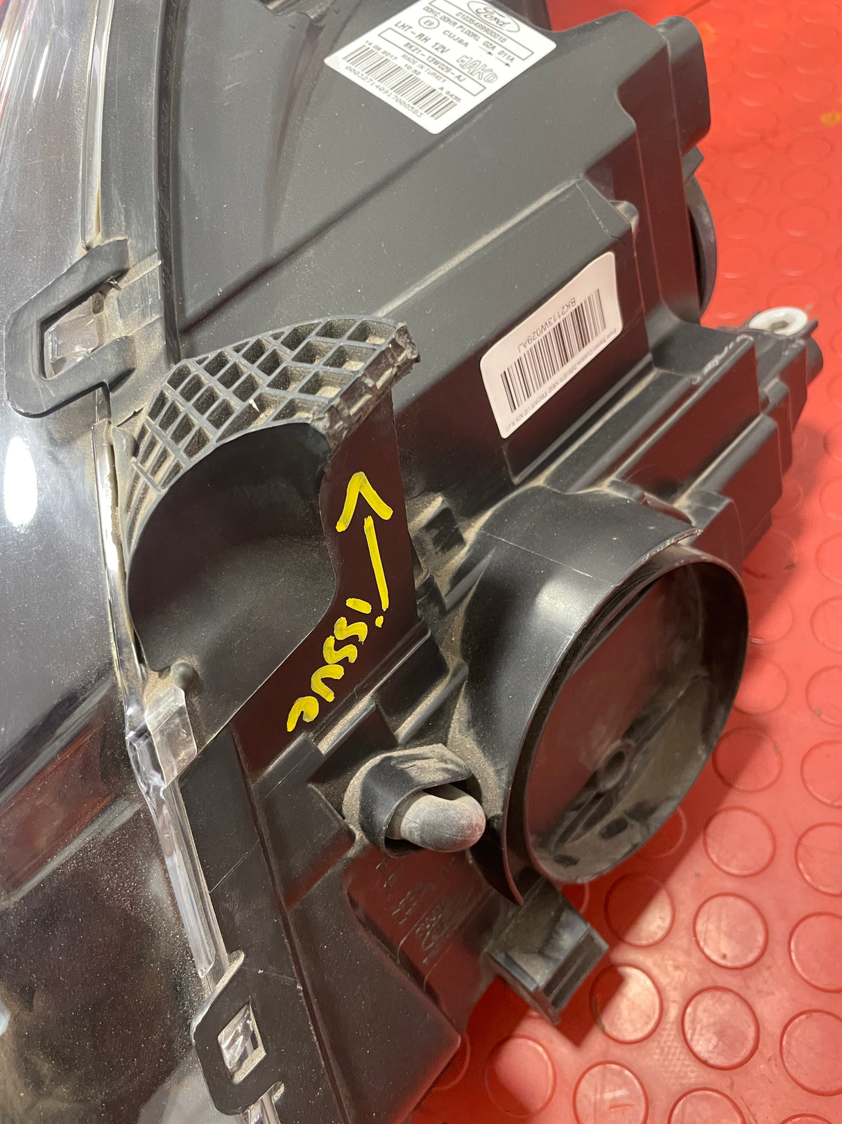 Ford Transit Custom HEADLIGHT DRIVER SIDE RH (BROKEN CLIP) 2013-2018 P/N BK2113W029AJ - 1