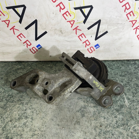 Vauxhall Vivaro/Renault Trafic ENGINE MOUNT DRIVER SIDE 1.6 2012-2018 P/N 112101360R