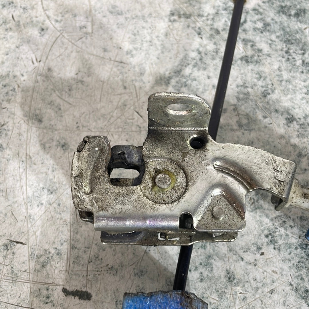 Peugeot Boxer REAR RIGHT DOOR UPPER LATCH 2015 P/N 1306735070