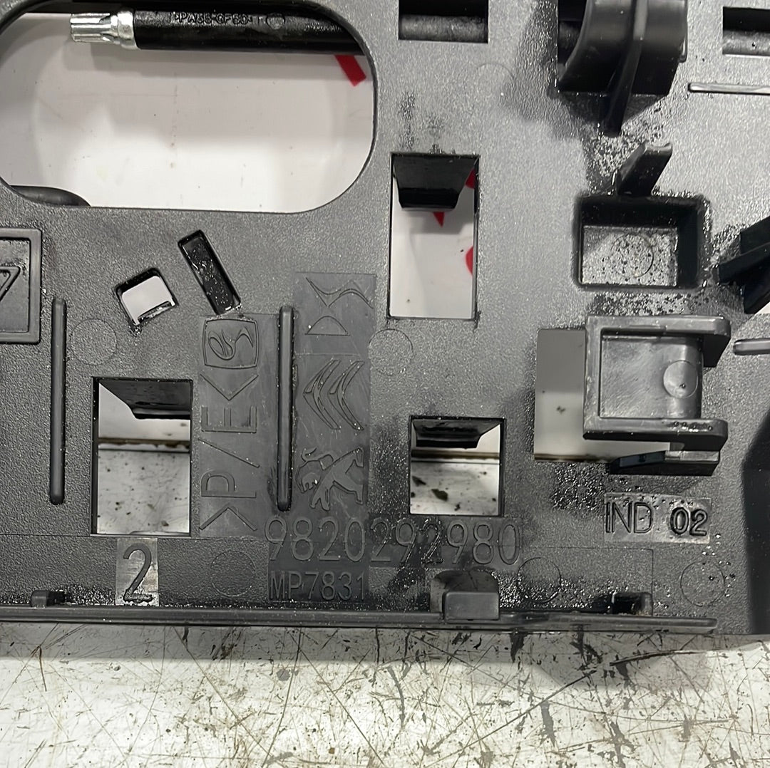 Citroen Berlingo/Peugeot Partner/Vauxhall Combo/Toyota Proace City JACK TOOLS MOULD P/N 9820292980