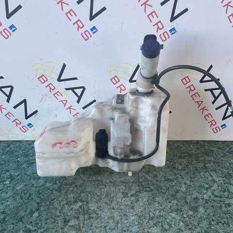 2020 Peugeot Boxer Washer Bottle And Pump 