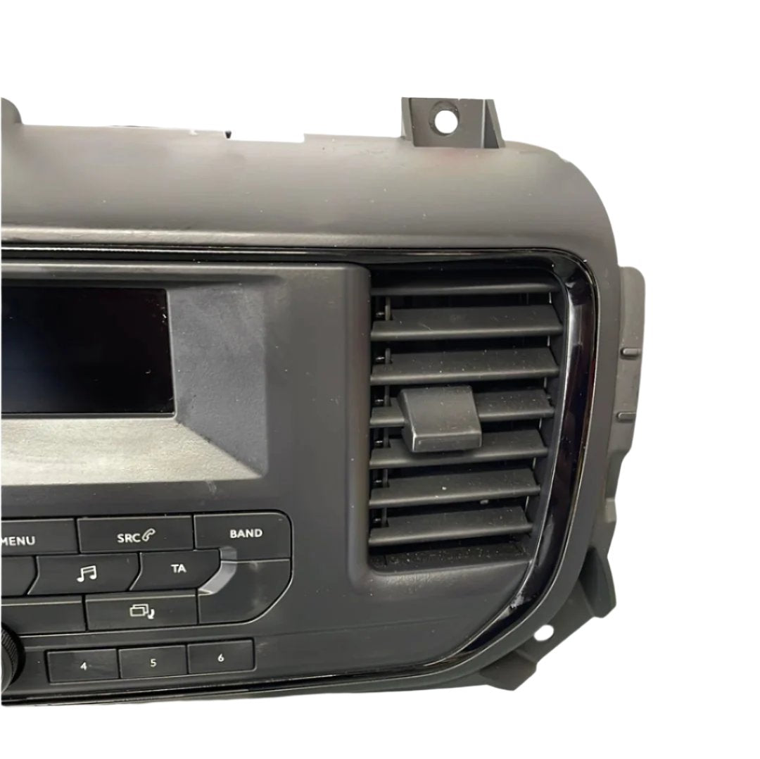 2020 Vauxhall Vivaro Radio screen, head-unit and controls