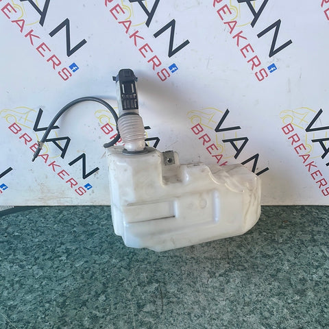 2020 Peugeot Boxer Washer Bottle And Pump 