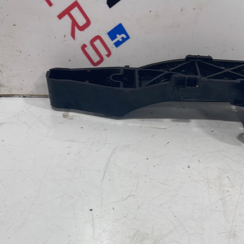 Renault Trafic/Vauxhall Vivaro EXTERIOR DOOR HANDLE INNER BRACKET (NO HANDLE) 2014-2019 P/N 806068194R