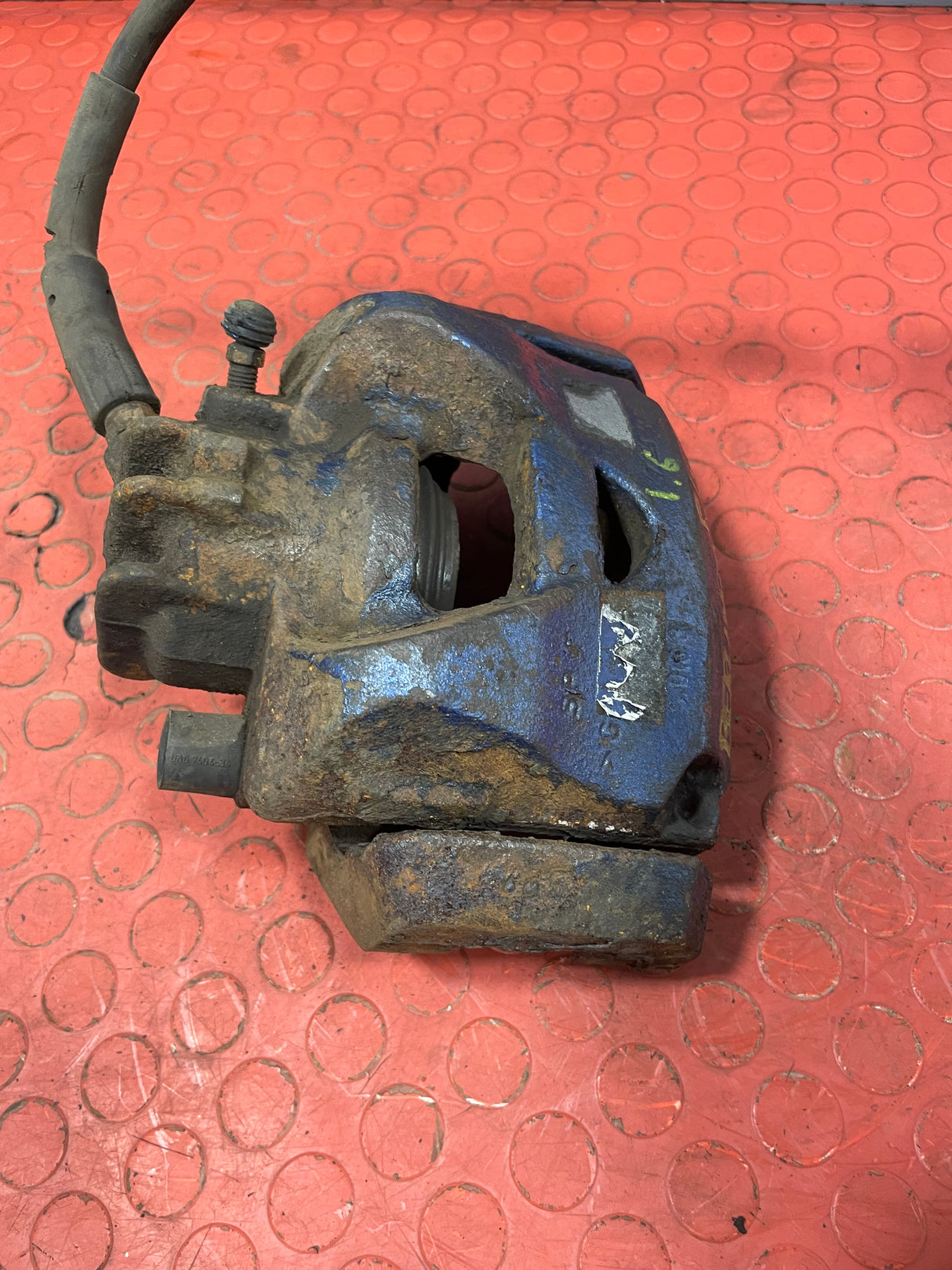 Citroen Berlingo/Peugeot Partner BRAKE CALIPER Front Passengers Side (With Carrier) 1.6 2008-2018 P/N 9670613980
