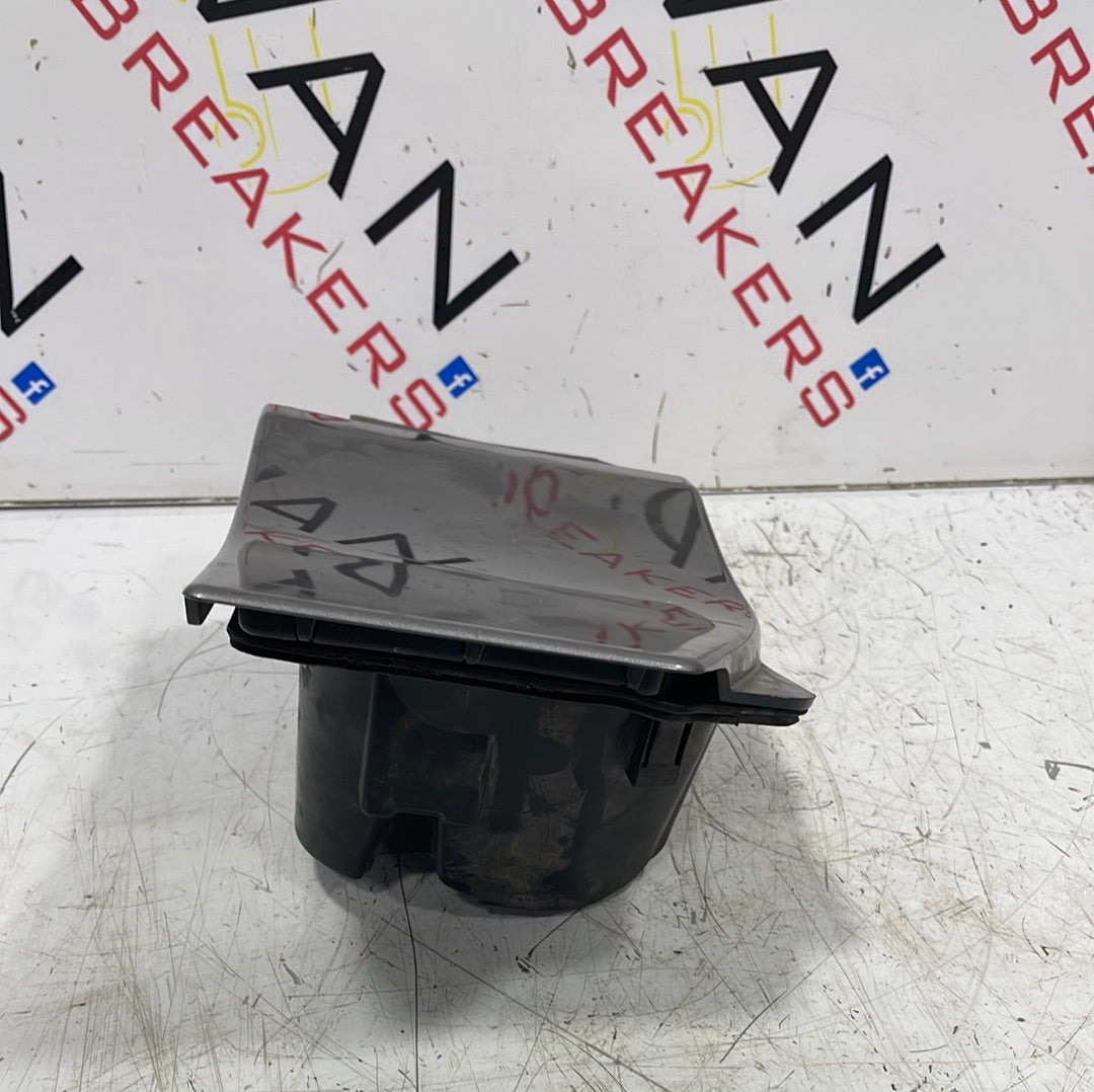 Renault Trafic/Vauxhall Vivaro FUEL CAP COVER (DARK GREY) (Damaged) 1.6 2014-2019 P/N 781209835R