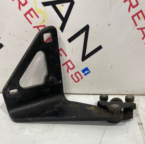 Renault Trafic/ Vauxhall Vivaro P/S SLIDING DOOR LOWER ROLLER 2014/2019 P/N 93451800