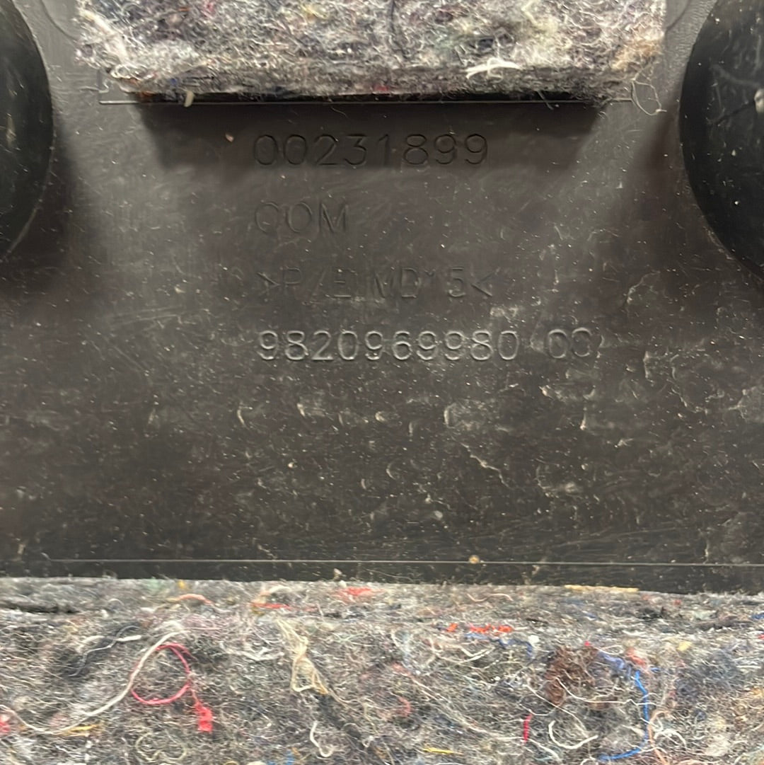 Citroen Berlingo/Peugeot Partner/Vauxhall Combo/Toyota Proace City CENTER CONSOLE PANEL (w/o top lid) 2019-2024 P/N 9820969980
