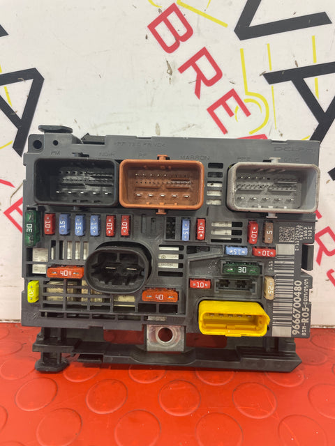 Peugeot Partner UNDER BONNET FUSE BOARD DELPHI R05 P/N 9666700480