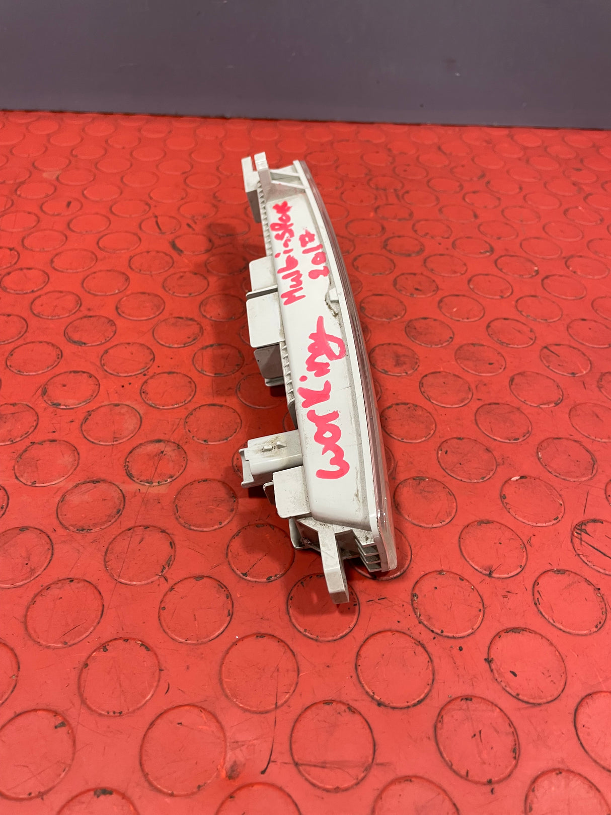 Citroen Berlingo/ Peugeot Partner DAYTIME RUNNING LIGHT Fits Both Sides P/N 9812662280