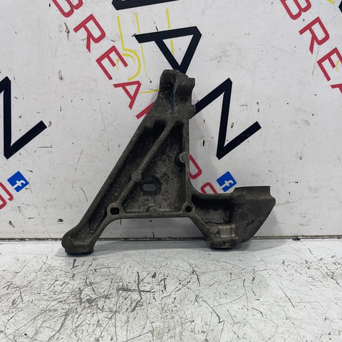 Renault Trafic/Vauxhall Vivaro ENGINE MOUNT BRACKET 2014/2019 P/N 244834609R