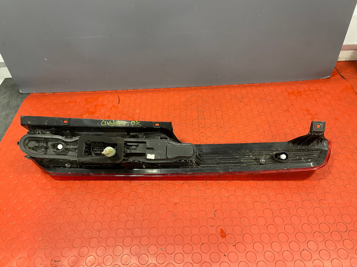 Ford Transit Custom TAILLIGHT PASSENGER SIDE (Small Crack In Top Of Lens) 2013-2018 P/N BK2113405AJ - 1