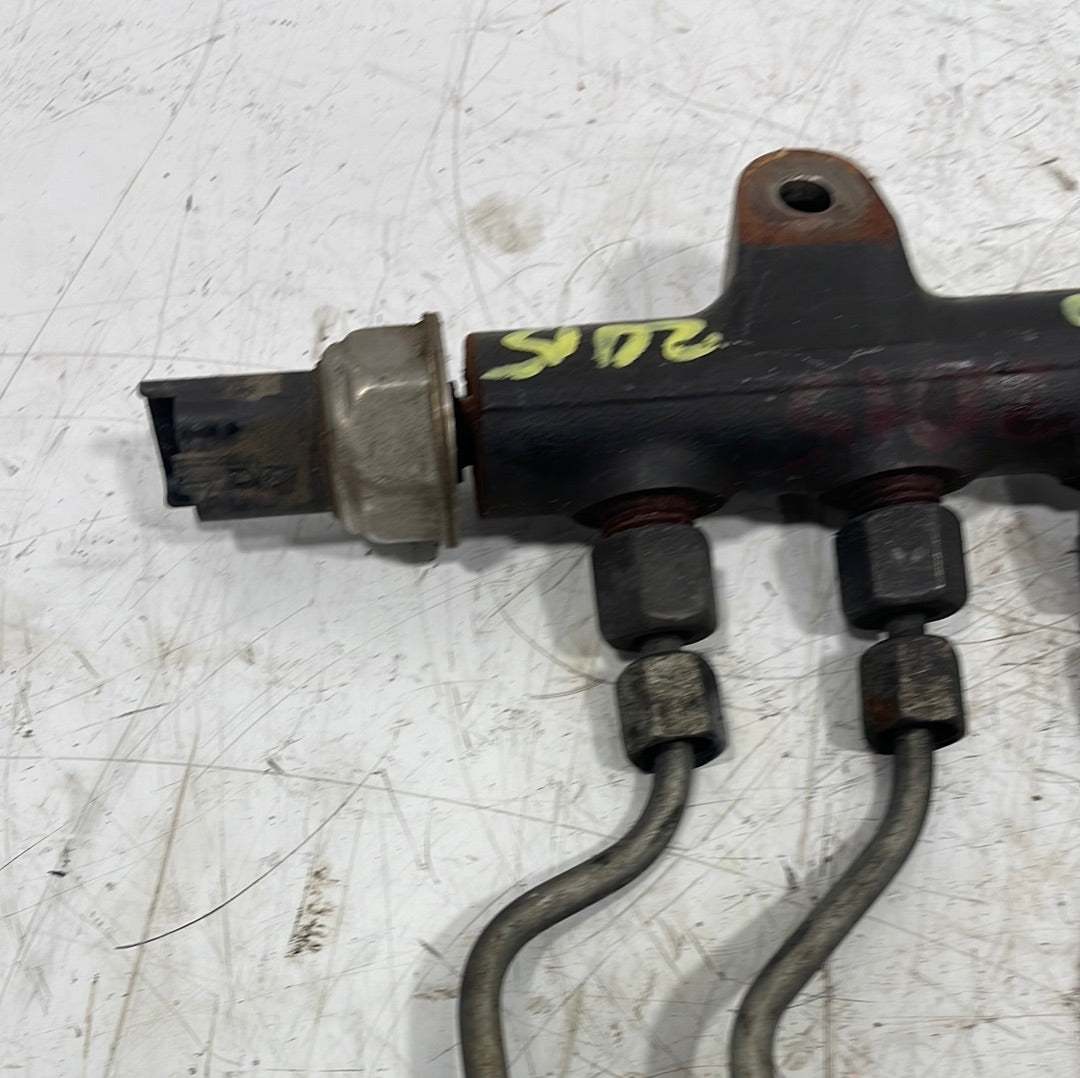 Peugeot Expert/Citroen Dispatch 1.6hdi FUEL RAIL AND PIPES 2007-2016 P/N 9685297580-01