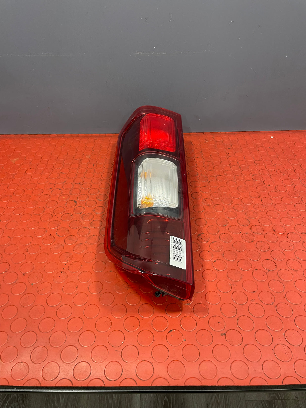 Vauxhall Vivaro/ Renault Trafic/ Fiat Talento REAR RIGHT TAILLIGHT  Driver side 2014 - 2019 265504656R