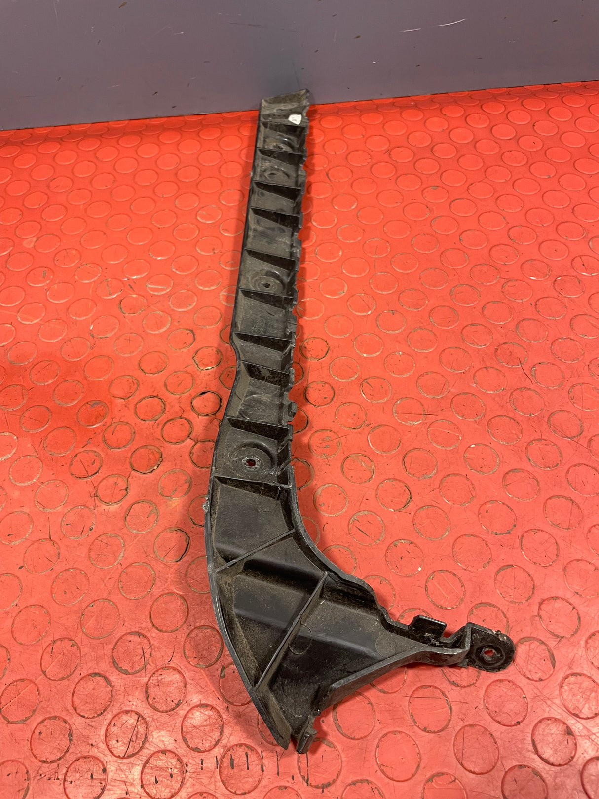 Ford Transit Custom BUMPER CORNER BRACKET Passenger Side Rear 2013-2018 P/N BK2117A751AB