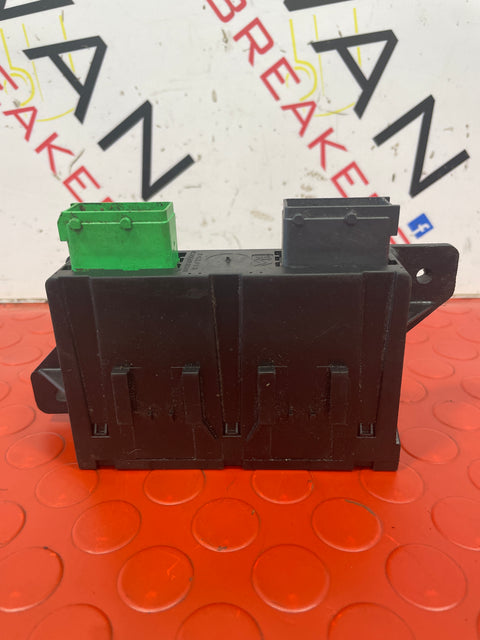 Peugeot Partner/Expert FUSE PORT 2019-2024  P/N 9807499880