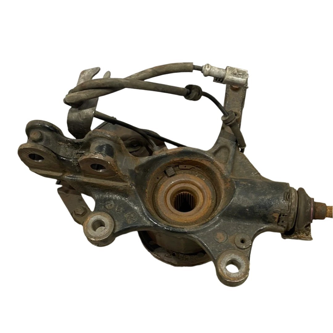 Citroen Dispatch/Peugeot Expert/Vauxhall Vivaro FRONT DRIVER SIDE HUB WITH ABS SENSOR 2021 R/N 43010561