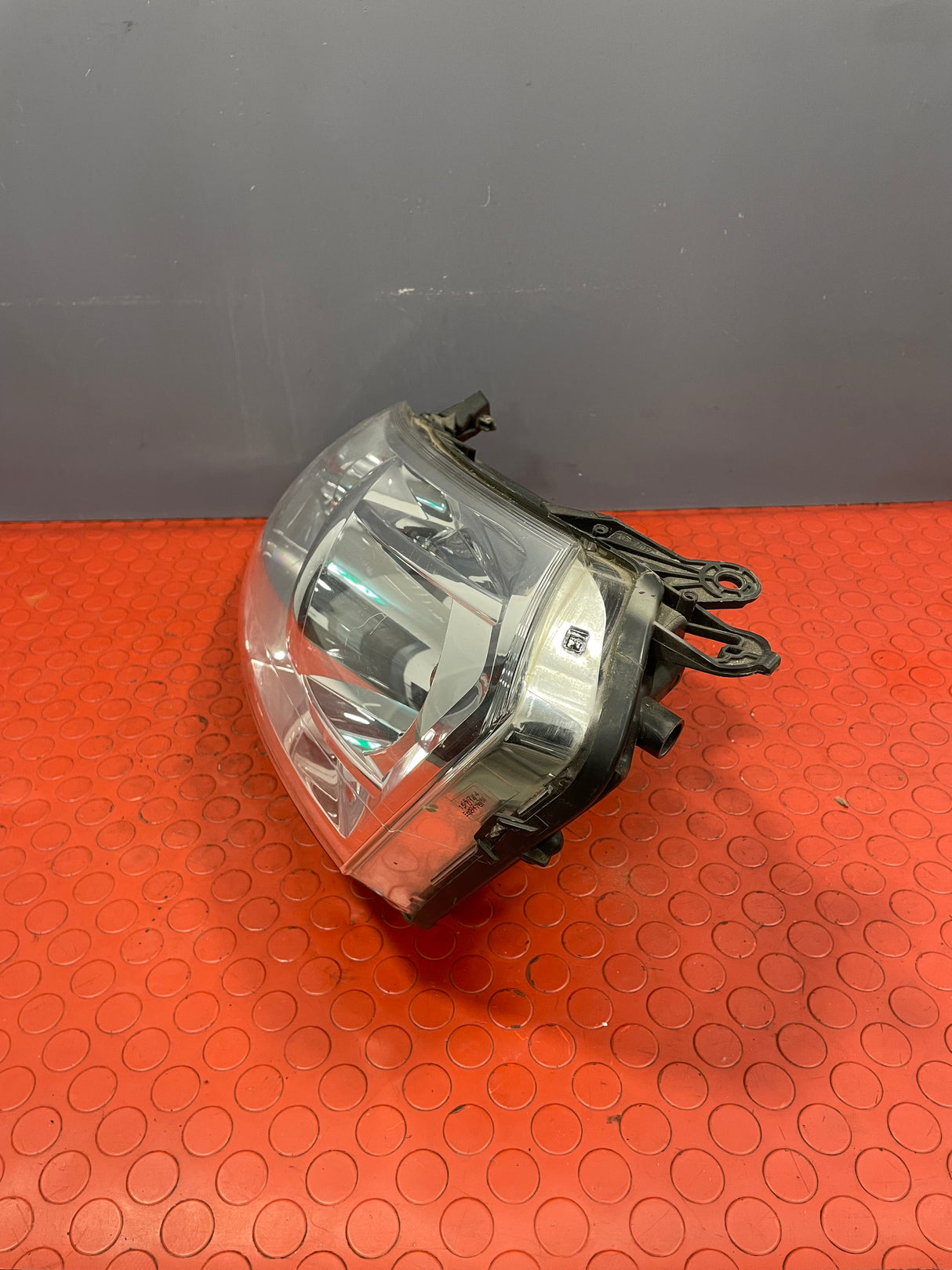 Citroen Dispatch/Peugeot Expert PASSENGER SIDE HEADLIGHT 2011-2016 P/N 89902607 - 5