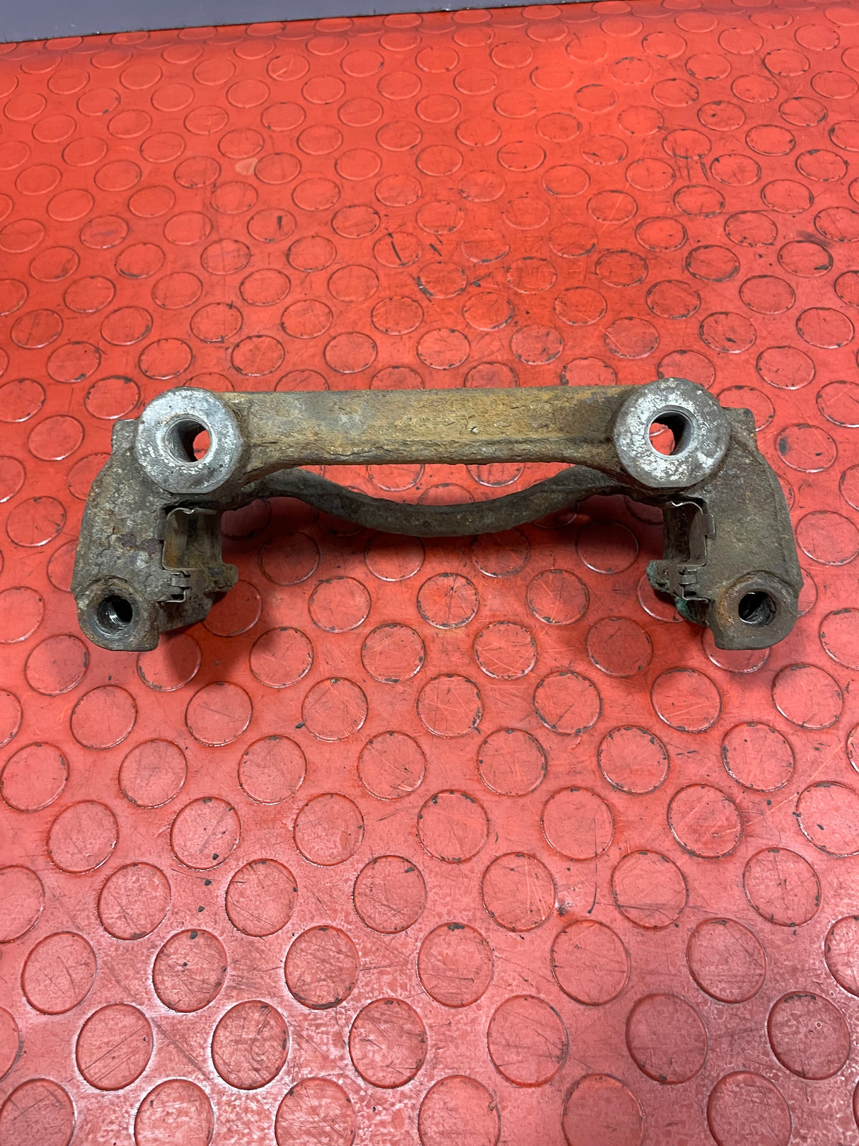 Renault Master/Vauxhall Movano/Nissan NV400 BRAKE CALIPER CRADLE Rear 2014-2021 P/N 440013823R