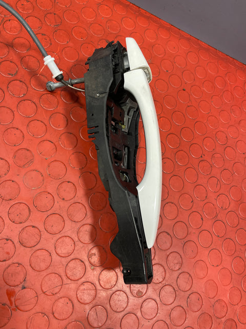 Vauxhall Vivaro/Citroen Dispatch/Peugeot Expert/Toyota Proace/Fiat Scudo PASSENGER'S SIDE FRONT DOOR WHITE HANDLE/LATCH/LOCKING MECHANISM SET 2016-2024 P/N PSA084142 - 1