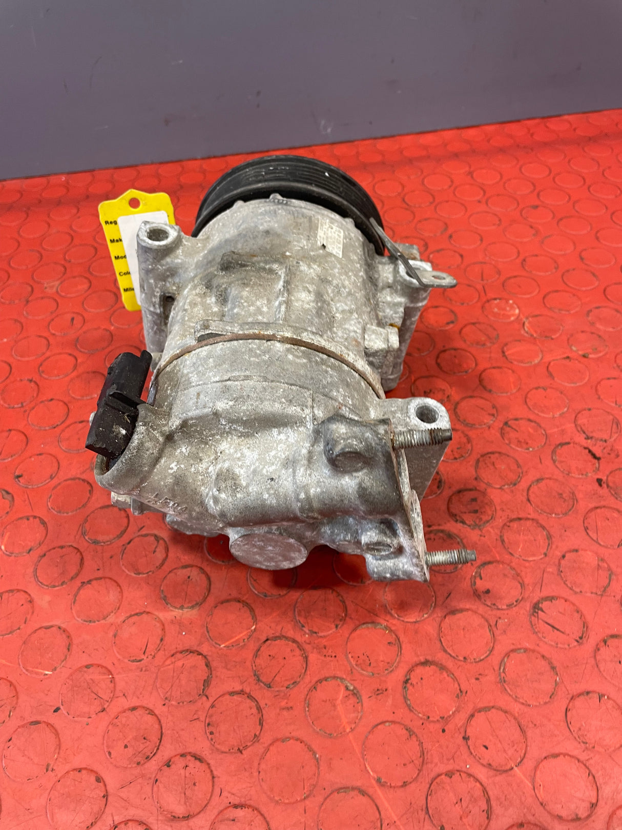 Citroen Berlingo/Peugeot Partner AIR-CON PUMP (2Pins) 2008-2016 P/N 9802875780